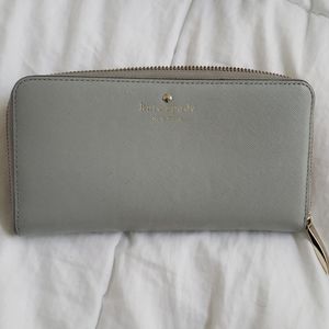 Kate Spade grey wallet w original box
